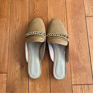 Gianni Bini Tan Flat Mule Slip-On Gold Chain - Size 8